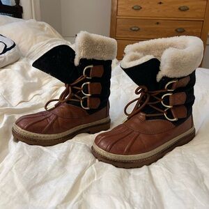 Tory Burch Shearling-Lined Snow Boots